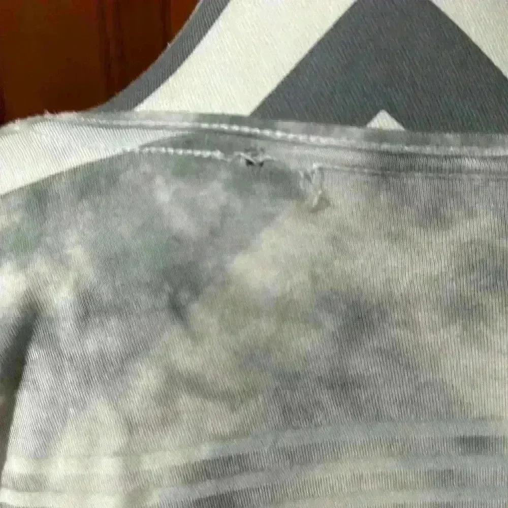 Calvin Klein jeans, burnout, T-shirt, size medium. - Picture 4 of 4